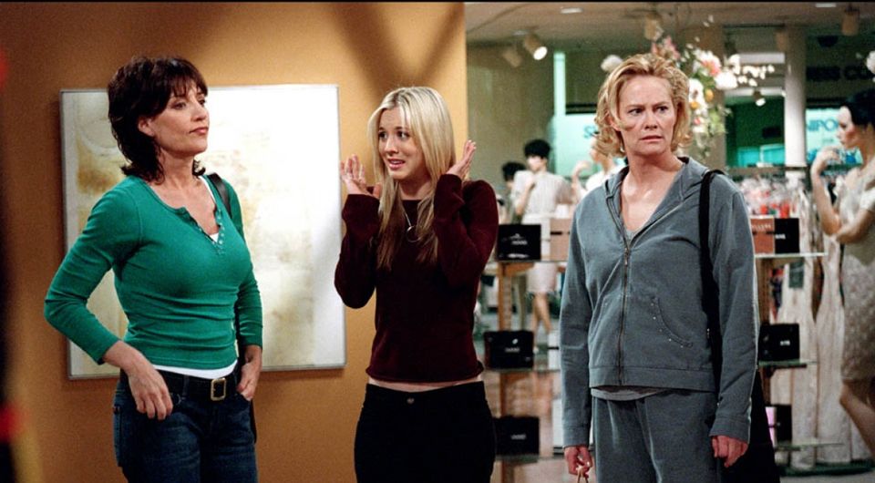 Katey Sagal, left, and Kaley Cuoco, centre in 8 Simple Rules