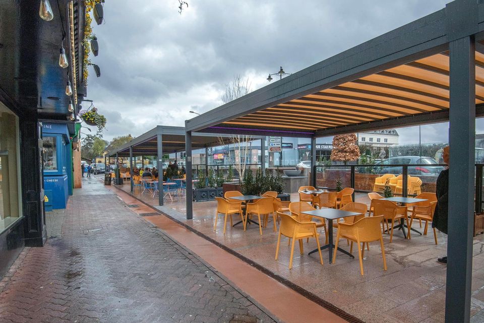 The new €600k Killarney Outdoor Dining Infrastructure at Kenmare Place, Killarney. Photo by Don MacMonagle