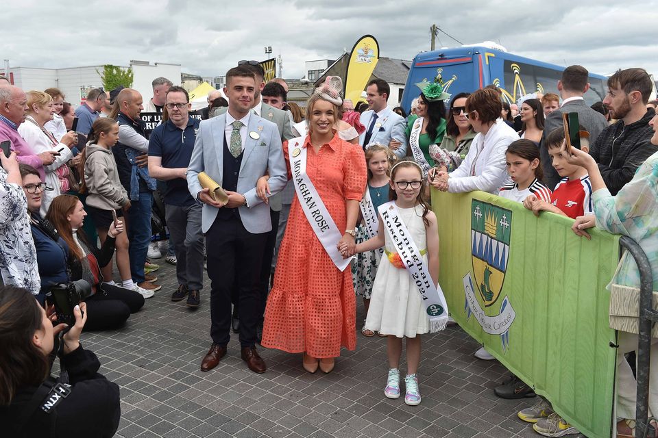 Monaghan Anne-Marie McGard se levantó con Matthew Keenan en la recepción cívica de Keys Islands organizada por el Consejo del Condado de Kerry el viernes. Foto de Dominic Walsh.