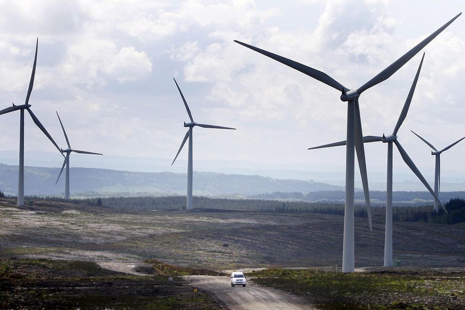 Alan Kelly’s plan to increase the distance between wind turbines
and towns and villages will result in the 'end of onshore wind', according to his Cabinet and party colleague Alex White.