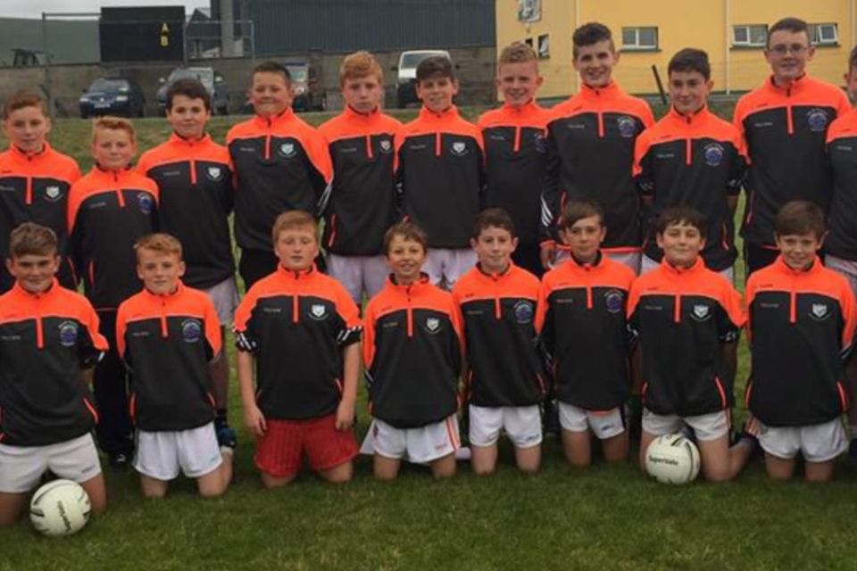 The Skellig-Valentia under 14s wearing their new amalgamated outfits