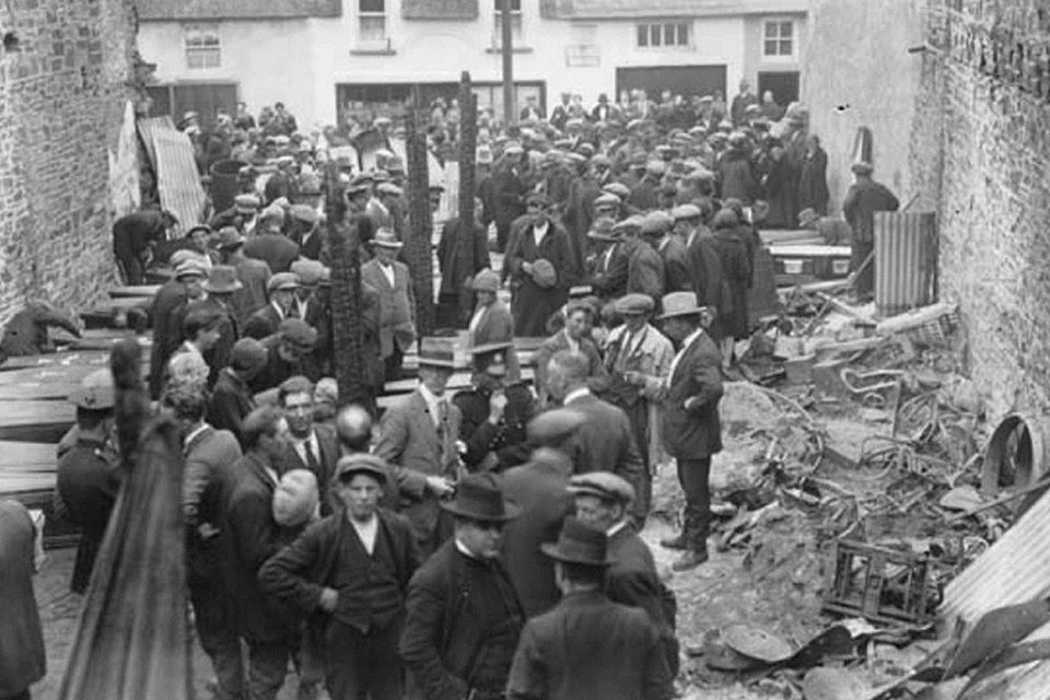 The aftermath of the Dromcollogher fire in 1926. Photo: National Library of Ireland