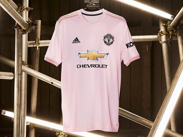 Pink jersey hotsell manchester united