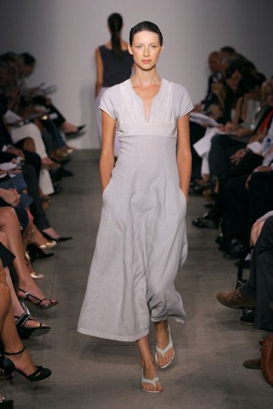 Caitriona Balfe wearing Narciso Rodriguez Spring 2006 (Photo by Randy Brooke/WireImage)