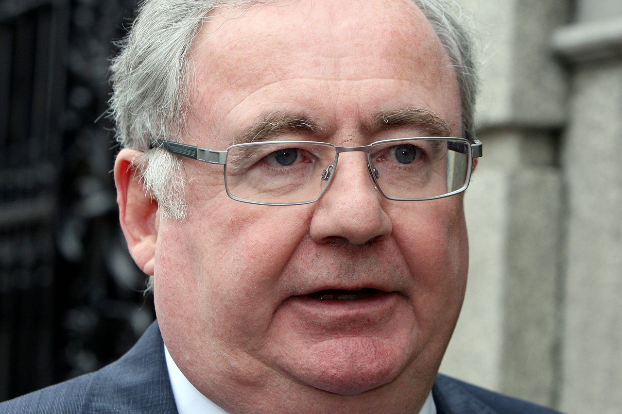 Rabbitte confirms plans for 1,000 wind turbines is axed | Irish Independent