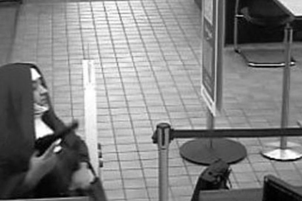 Two woman disguised themselves as nuns while attempting to rob a Pennsylvania bank.  Photo: Fox 29 Philadelphia
