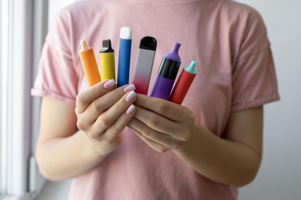 New Zealand will ban disposable vapes in bid to prevent minors from taking  up the habit | Irish Independent
