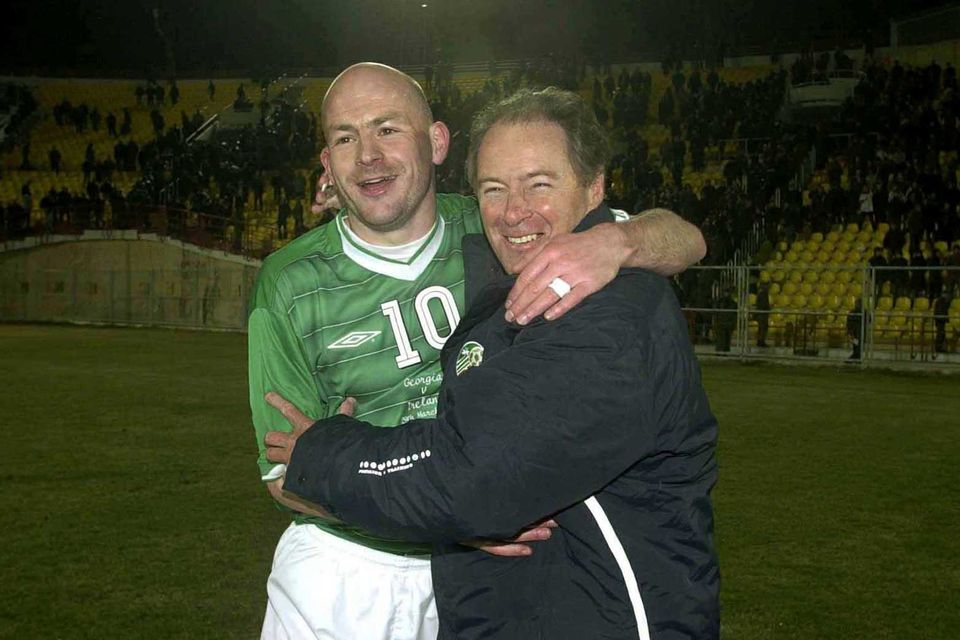 Brian Kerr with Lee Carsley during his time as Ireland manager.