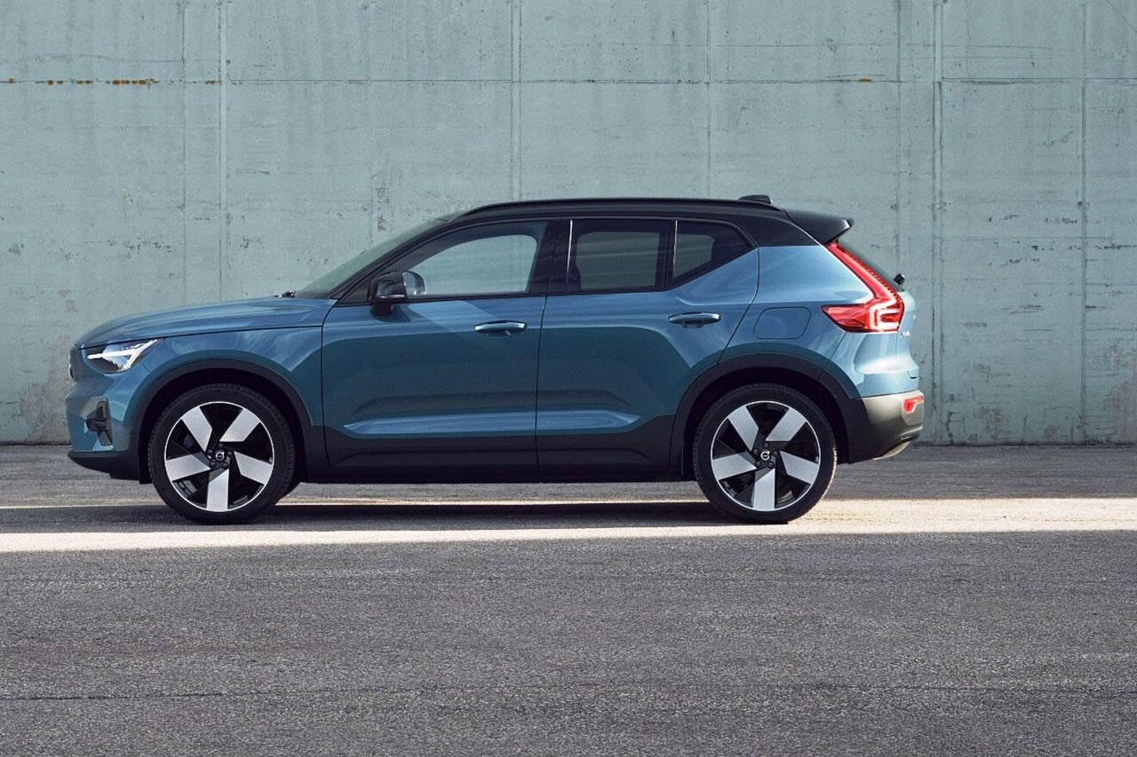 Review: Volvo XC40 Recharge – Safety and power fires this up to make it a  smooth operator | Irish Independent