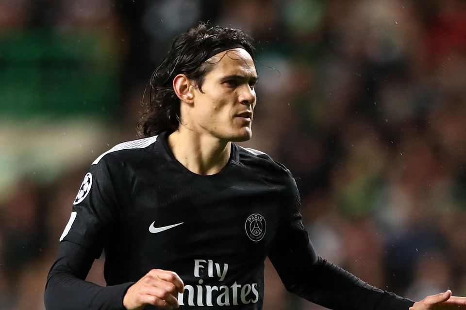 Manchester United send message to fans who bought Edinson Cavani