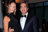 thumbnail: Elle MacPherson (L) and Jeffrey Soffer during Pritzker Architecture Prize 2015 at New World Symphony on May 15, 2015 in Miami Beach, Florida.  (Photo by John Parra/Getty Images for Pritzker Architecture Prize)