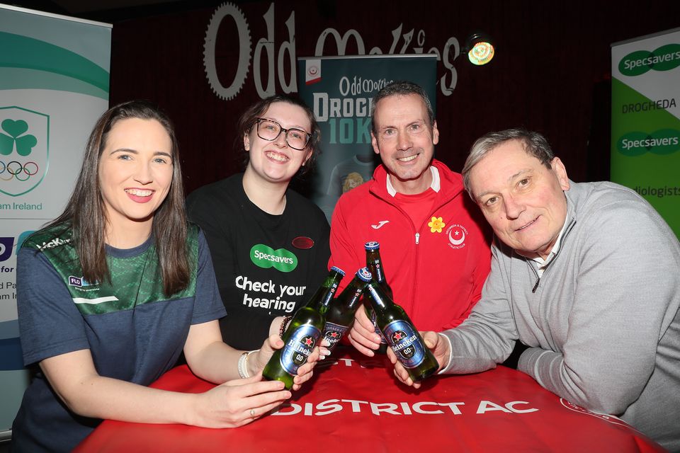 DDAC’s Race Director Gerry O’Connor with race sponsors Louise Flood of Flo Gas, Jasmin Kerr of Specsavers and Brian Browning of main sponsor Odd Mollies. 