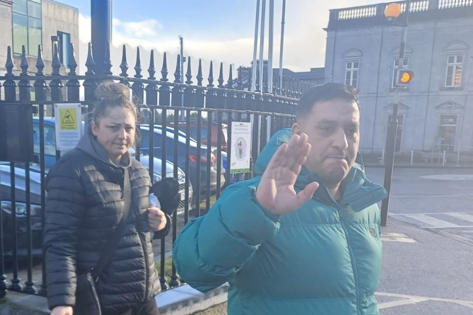 Marius Vaduva⁣ (38) and Andrea Budeanu (36) outside Mullingar Courthouse.