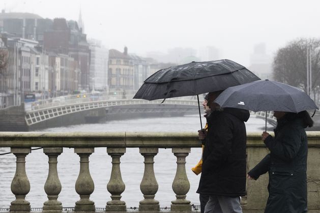 Met Éireann Warns of Thunderstorms as Bank Holiday Weekend Brings Mixed Weather — image 1