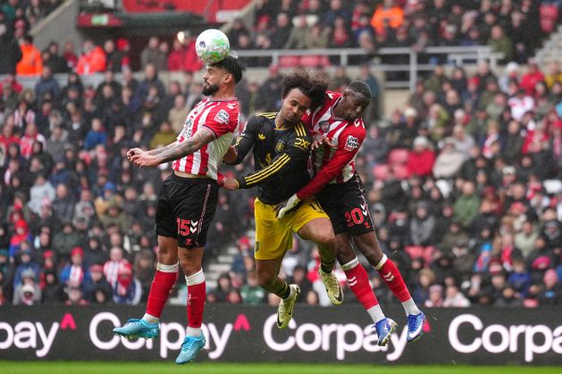 Manchester United held to battling goalless draw at Sunderland