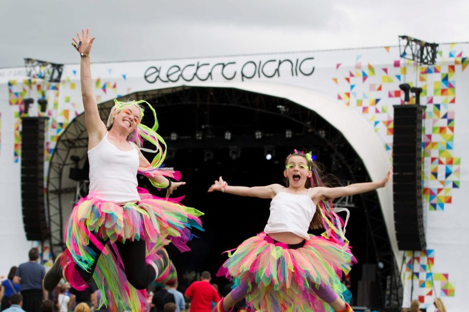 Festival skirt outlet vendor