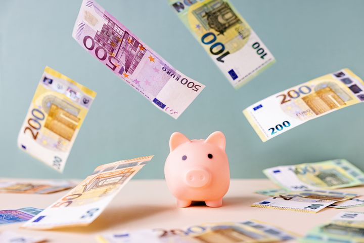 ‘It’s a tool, not a trophy’ – what would money experts do if they received a windfall of €10,000?