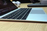 thumbnail: The new, light MacBook (Photo: Adrian Weckler)