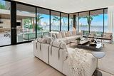 thumbnail: Dining room