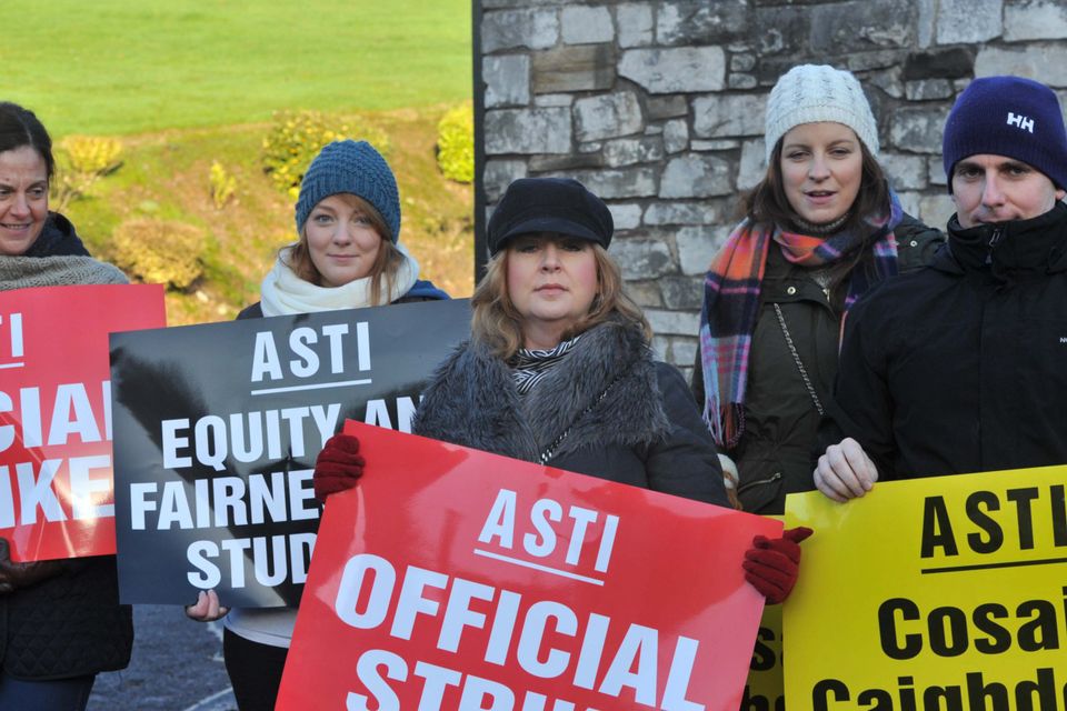 ASTI members on strike at North Monastery College, St Mary's Road, Cork, yesterday. Photo: Michael Mac Sweeney/Provision