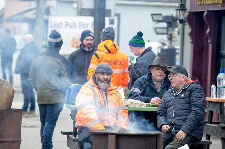 Elderly forced to ‘scavenge ditches’ for wood as fuel crisis continues to impact rural Wexford