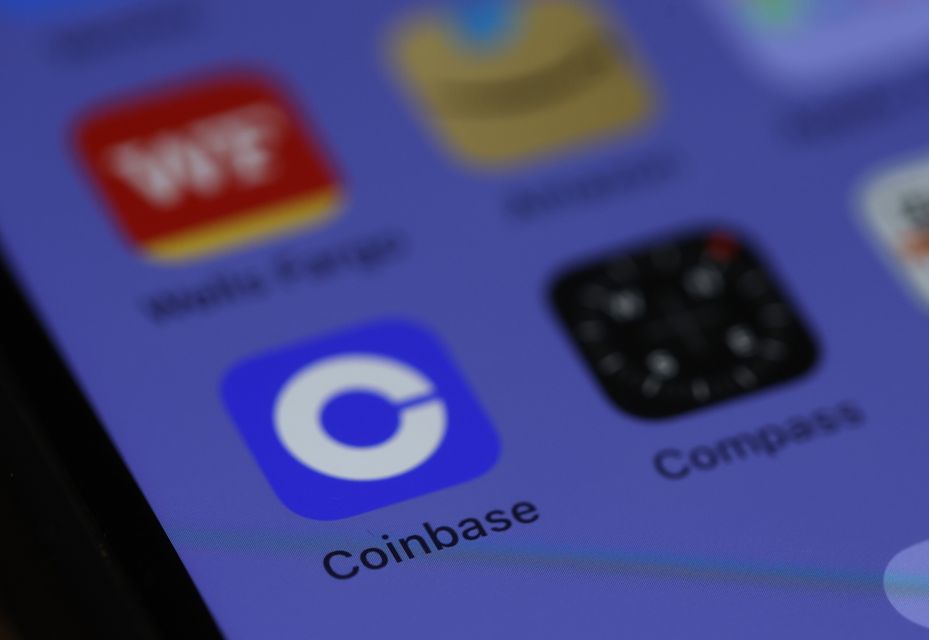 Coinbase a récemment accroché son drapeau en Irlande pour répondre aux réglementations européennes.  Photo : Getty