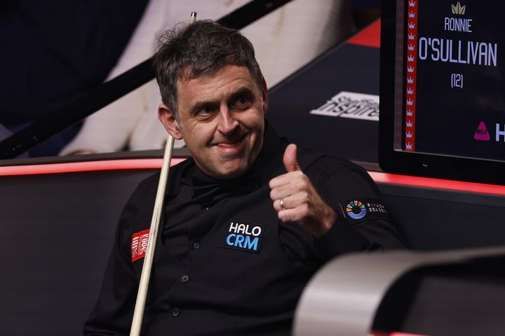 ‘It was stuck under my bed in Ireland’ – Ronnie O’Sullivan hails old cue after storming into World Championship last 16