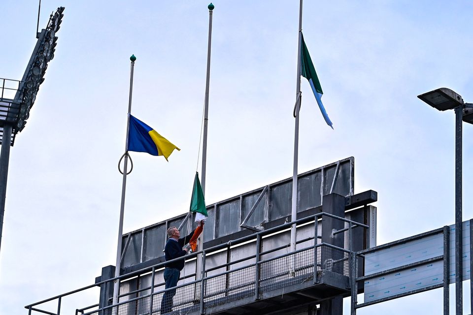 Groundsman Eugene Griffin prepares to fly the Irish tricolour before the Allianz Hurling League Division 1 semi-final at TUS Gaelic Grounds in Limerick. Photo by Piaras Ó Mídheach/Sportsfile