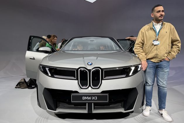 BMWは、1回の充電で805kmの範囲でIX3を発表します