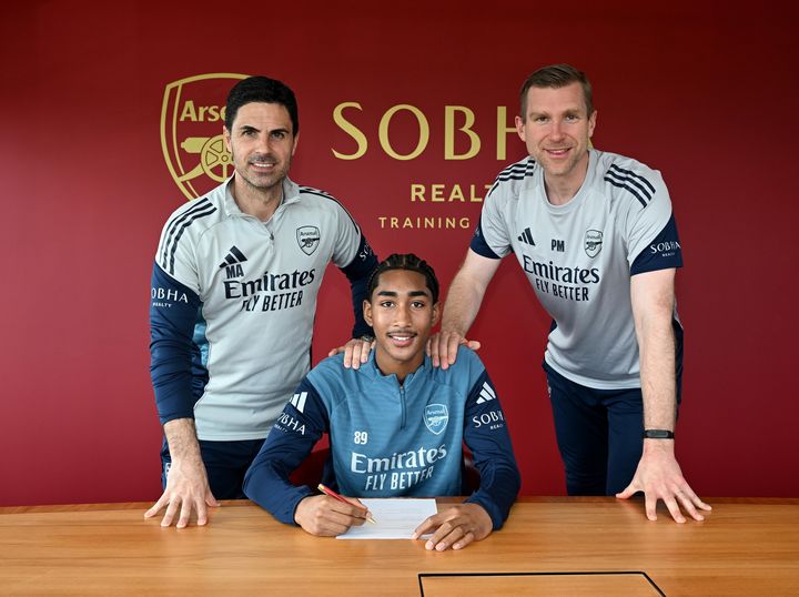 Marli Salmon (16) joins Max Dowman in signing pre-contract agreement with Arsenal