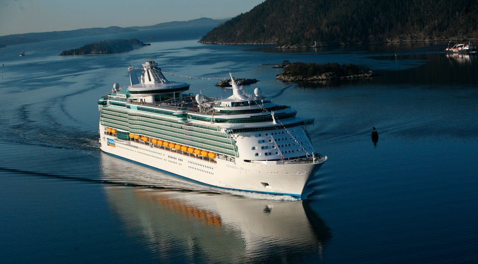 Royal Caribbean International's  Independence of the Seas, the world's largest cruise ship sails into Oslo,Norway, this morning on it's Maiden voyage.