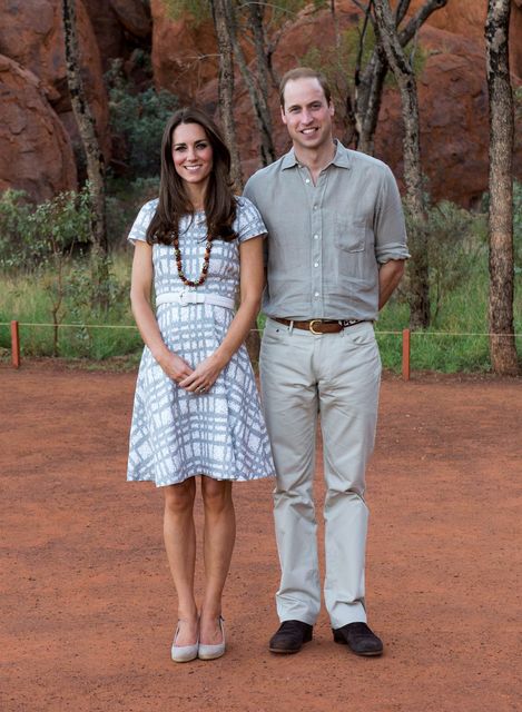 Prince William and Kate Middleton walk in the Uluru-Kata Tjuta National Park in a Hobbs dress