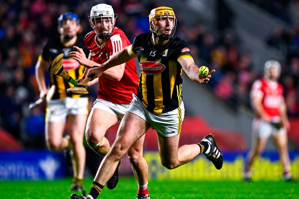 Billy Ryan of Kilkenny in action against Eoin Roche of Cork. Photo by Eóin Noonan/Sportsfile