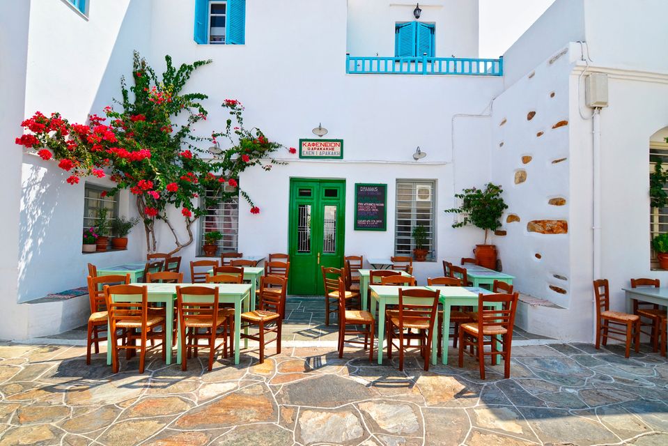 Gourmet: A tavern in Appolonia in Sifnos