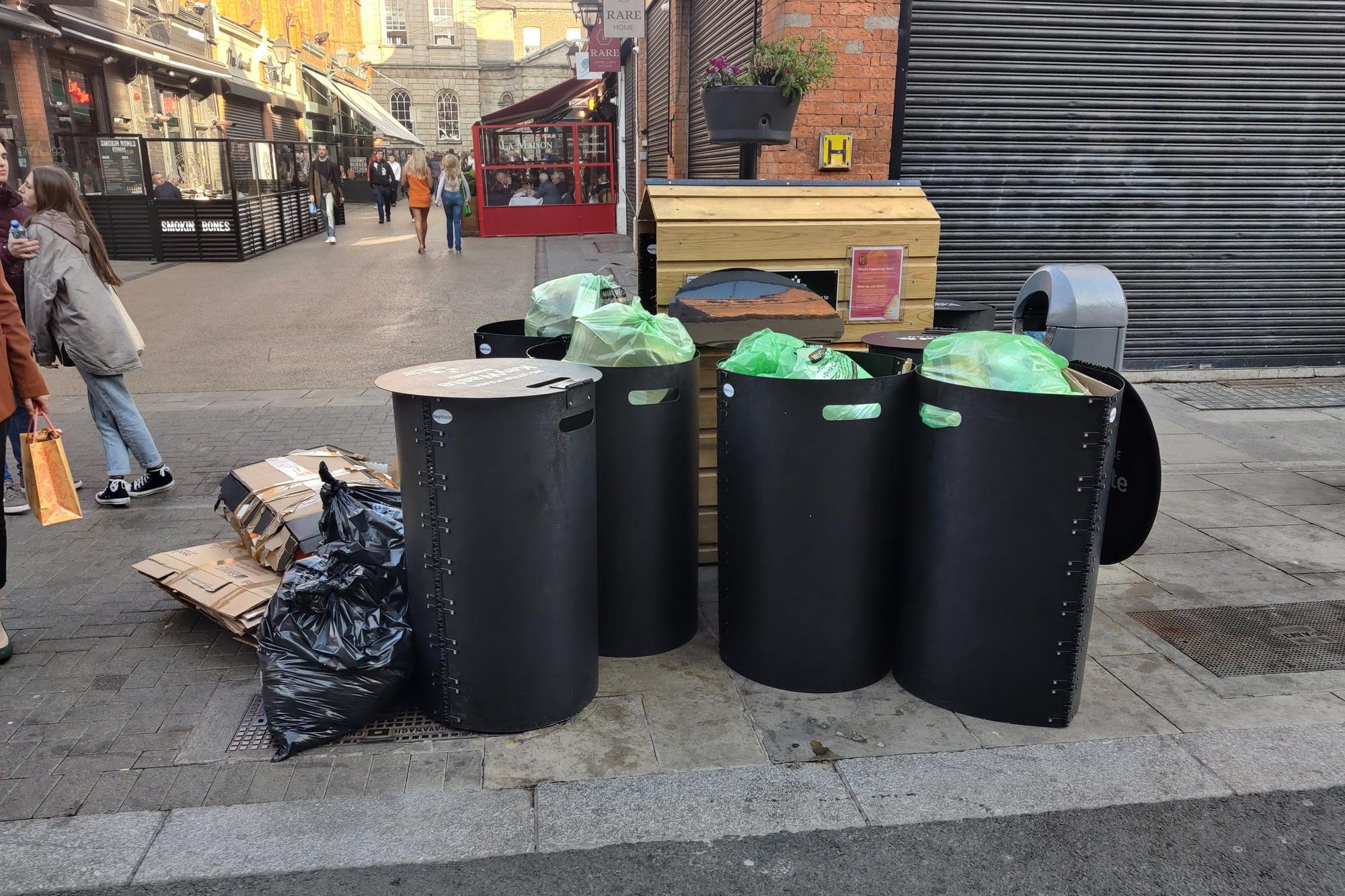 Anger as Dublin bin customers told they must move from plastic bags to  wheelie bins