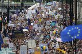 thumbnail: Thousands of Remain supporters set for the march