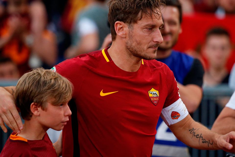 Genoa Celebrates Totti with Special Jersey - Footy Headlines