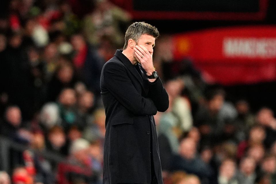 HLV Carrick l&acirc;m nguy sau trận thua Leeds, Sir Jim Ratcliffe chốt xong thuyền trưởng mới cho Man Utd