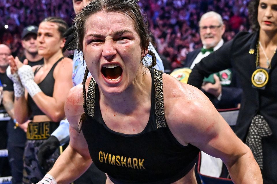 Katie Taylor celebrates defeating Chantelle Cameron. Photo: Stephen McCarthy/Sportsfile