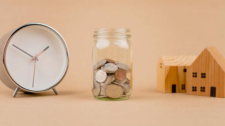 Homeowners rush to fix their mortgage rate ahead of expected spate of rises