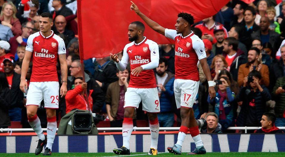 Alex Iwobi celebrates scoring his sides' second goal with his Arsenal team mates. Photo: Getty Images