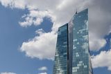 thumbnail: The European Central Bank (ECB) headquarters in Frankfurt, Germany. Photo: Alex Kraus/Bloomberg