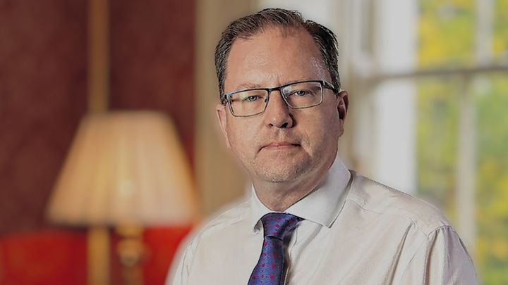 ‘Frankly not acceptable’ – minister accuses universities of  ‘gaming the system’ with ‘niche’ high-points courses