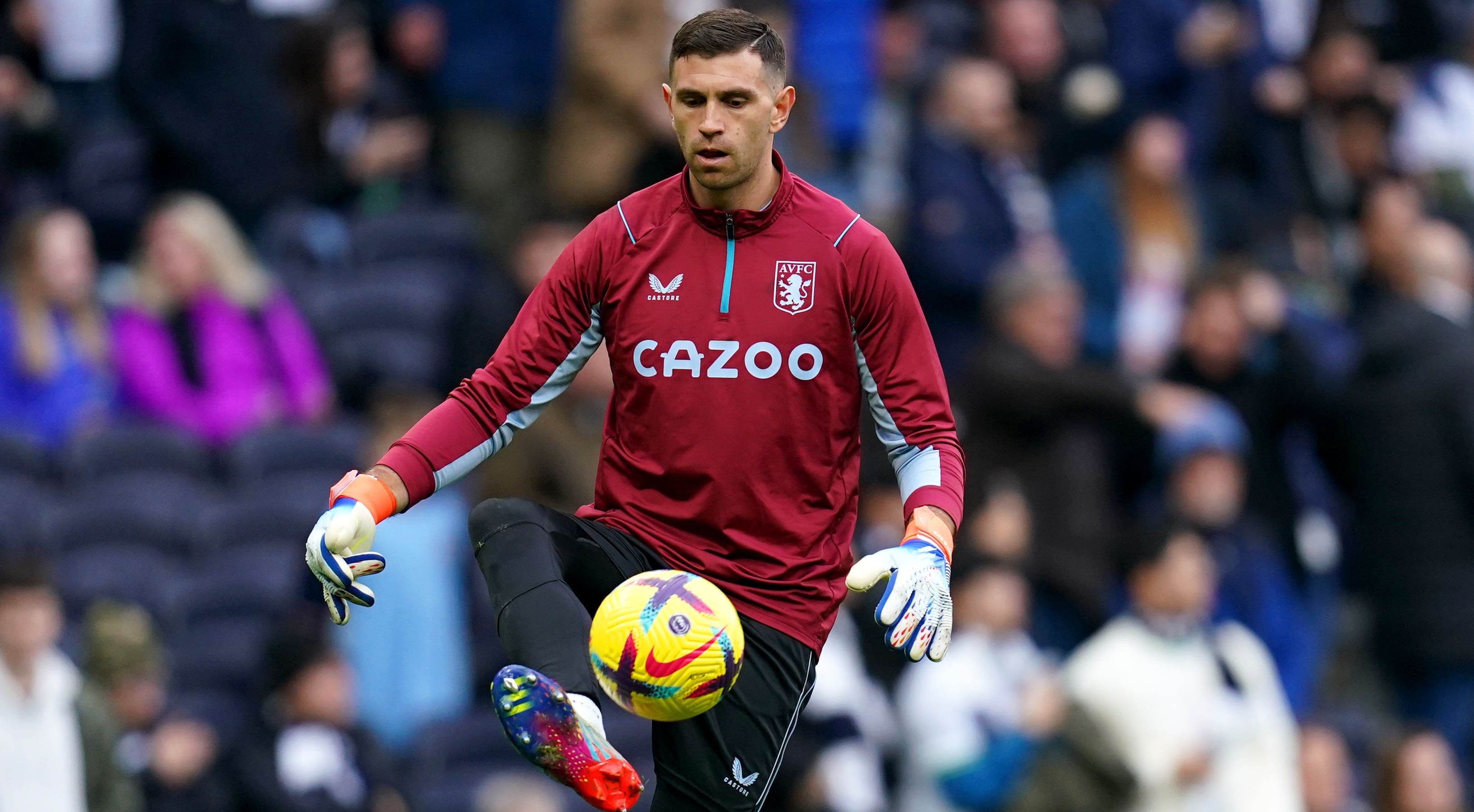 Arsenal told Aston Villa have stolen 'top goalkeeper' Emiliano Martinez 