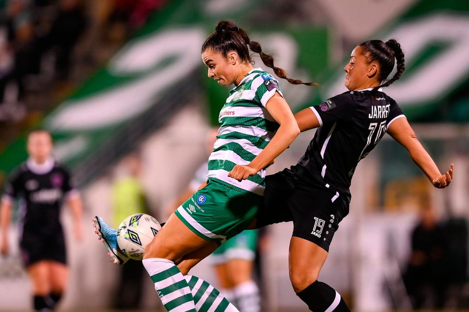 Jessica Hennessy of Shamrock Rovers in action against Rianna Jarrett of Wexford Youths during the SSE Airtricity Women's Premier Division match at Tallaght Stadium in Dublin. Photo by Stephen McCarthy/Sportsfile