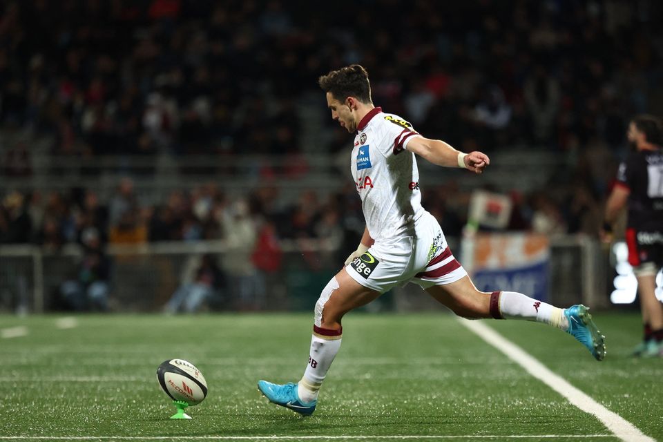 Bordeaux-Begles' Irish fly-half Joey Carbery scores a penalty kick during the French Top14 match against Lyon Olympique Universitaire Rugby. (Photo by Alex MARTIN / AFP) (Photo by ALEX MARTIN/AFP via Getty Images)