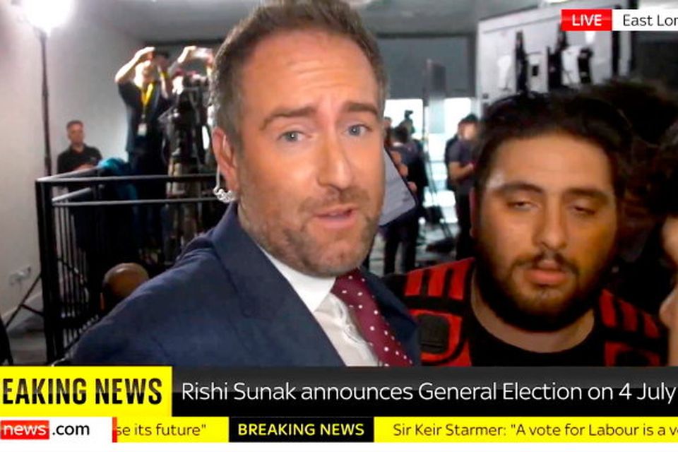 Darren McCaffrey in een video gedeeld door Sky News (Afbeelding: Sky News/X)