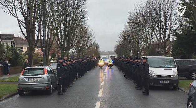 VIDEO: Hundreds form guard of honour at funeral of Det Supt Colm Fox ...