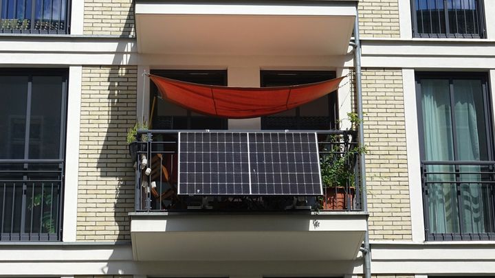 ‘Who can be against cheap energy?’ – Greens say Irish households missing out on savings as ministers drag feet on plug-in solar panels