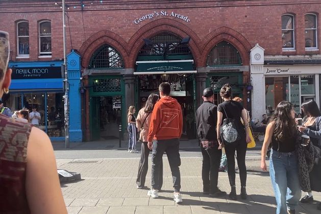 As temperatures soared in Dublin yesterday, many people were making the most of the good weather in the city centre.